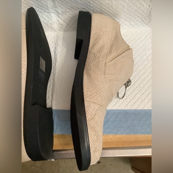 MM6 Maison Margiela / Embossed Zip Front Oxford In Beige Leather - Picture 5 of 12